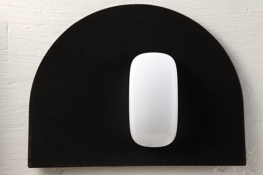wireless mouse on the mouse pad