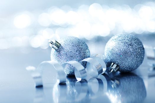 blue christmas ball macro close up