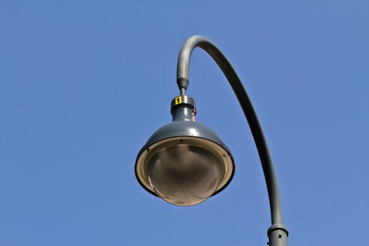 An isolated street lamp in the streets of Vienna