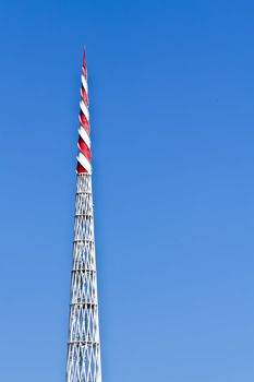 A high antenna on a public building in Vienna