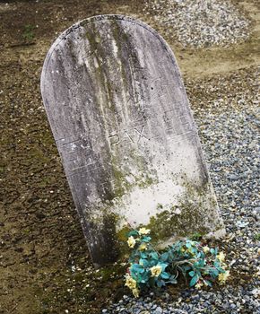 tombstone in an italian cemetery