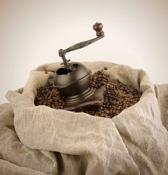 The manual coffee grinder has not coped with work