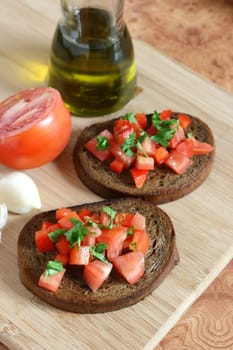 toast with cut tomato