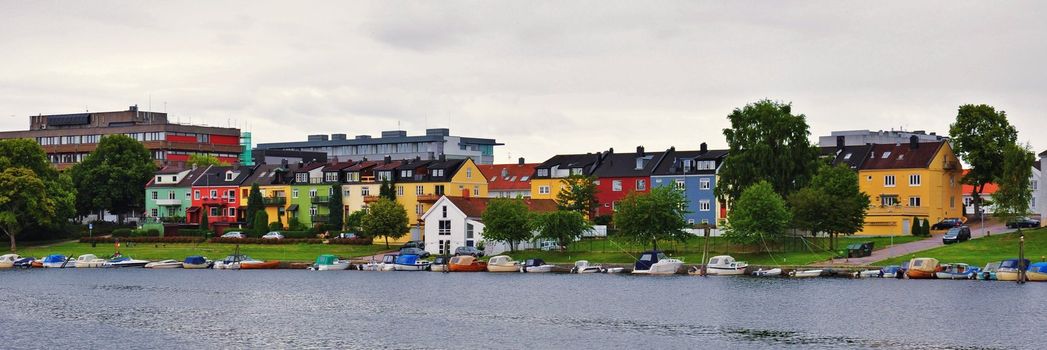 Murhus langs otra