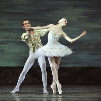 CHENGDU - DECEMBER 24: Russian royal ballet perform Swan Lake ballet at Jinsha theater December 24, 2008 in Chengdu, China.