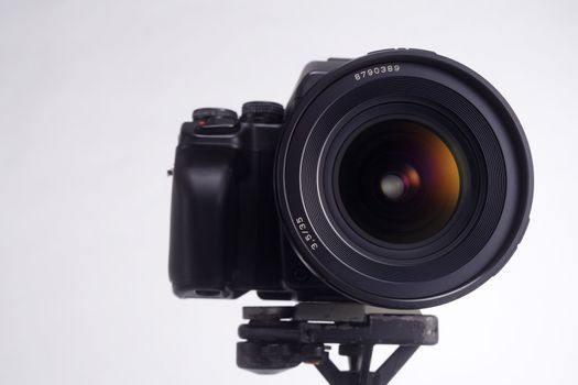 stock image of the camera mounting on the tripod