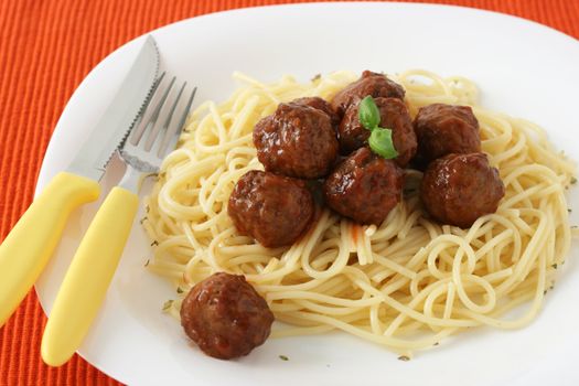 meatballs in spaghetti