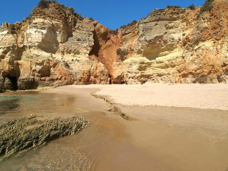 Colourful rocks on the Algarve coast 