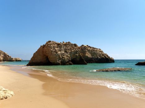 Colourful rocks on the Algarve coast 
