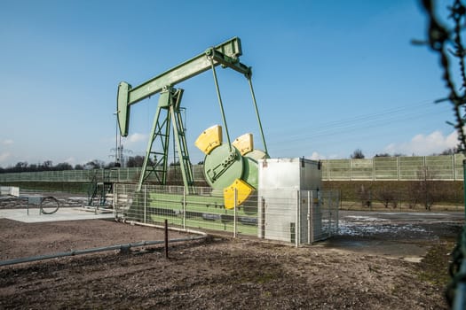 Crude oil pumping in Germany (Reitbrook)