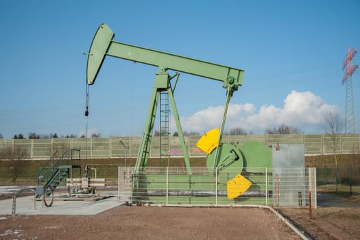 Crude oil pumping in Germany (Reitbrook)