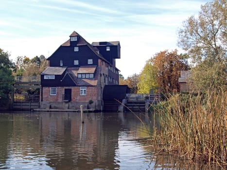 Houghton Mill was built during the 17th Centuryand was a working mill with three water wheel untill 1930.