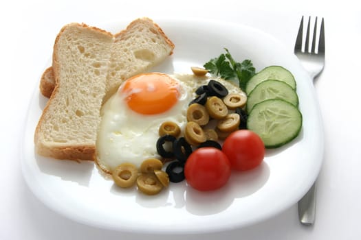 fried eggs with vegetables