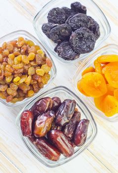 dried apricots, raisins and dates