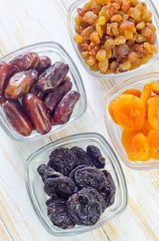 dried apricots, raisins and dates