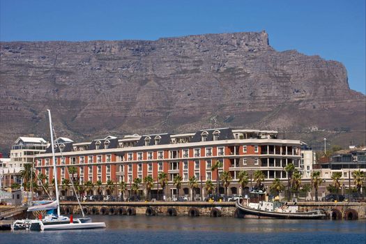 South Africa, Cape Town, V&A Waterfront and Table Mountain