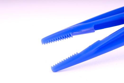 Tip of plastic surgical forceps