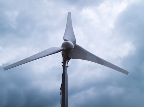 Details of a new modern windmill electricity power generator alternative energy