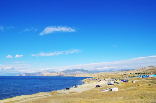 sea under a blue sky