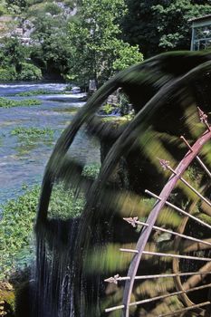 Mill wheel in Provence. Mühlenrad, Wassermühle