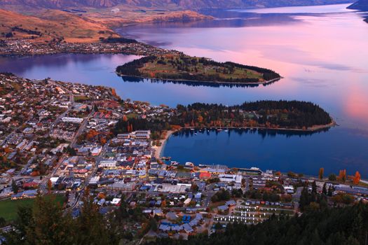 queenstown downtown skyline with lake Wakatipu from top at dusk