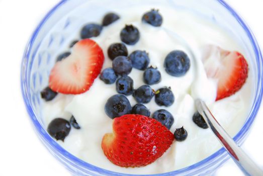 Healthy breakfast of yogurt and berries