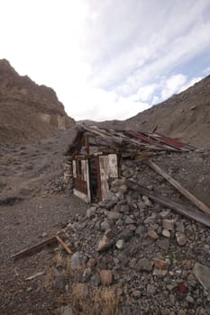 Abandoned shack in the desert