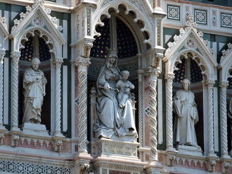 Florence - Reachness of details on the facade Duomo