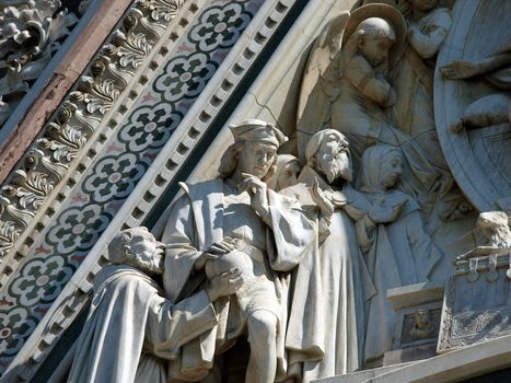 Florence - Reachness of details on the facade Duomo