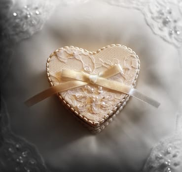 Box for wedding rings in the form of heart