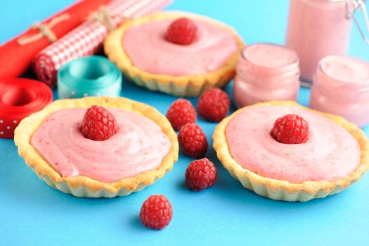 Cakes with raspberry yogurt dessert