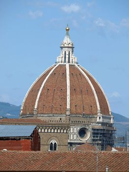Florence - Dignified Duomo dome above roofs of the city