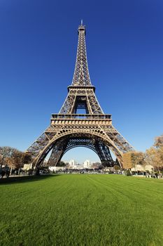 Eiffel tower in Paris with gorgeous colors in autumn