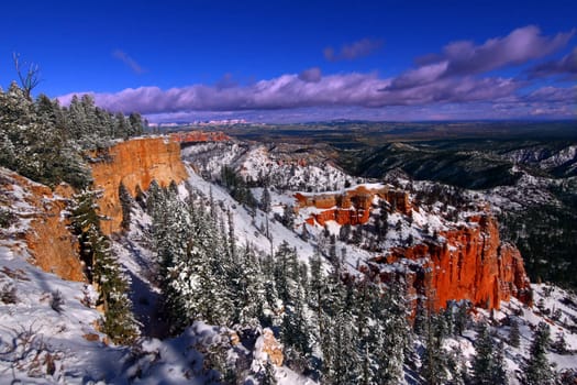 Beautiful snow covered cliffs of Bryce Canyon National Park of Utah.