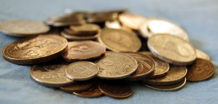 Many coins of many states