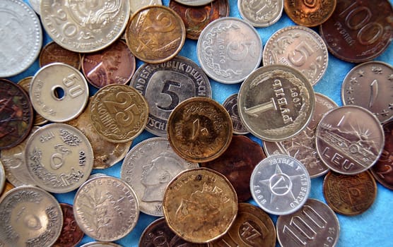 Many coins of many states