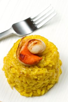 saffron risotto with grilled scallops