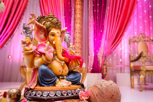 Image of Ganesh on Mandap at an Indian wedding