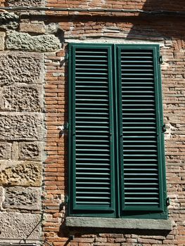 An old and ancient italian window - Italia 