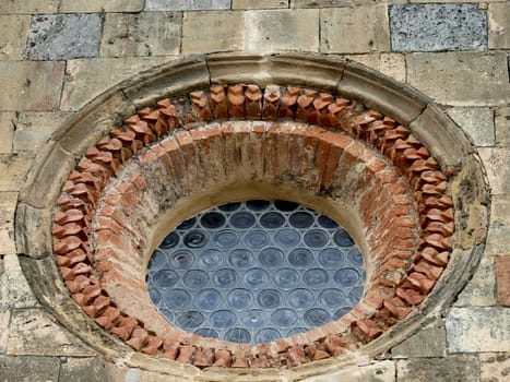 Monteriggioni - old rose window
