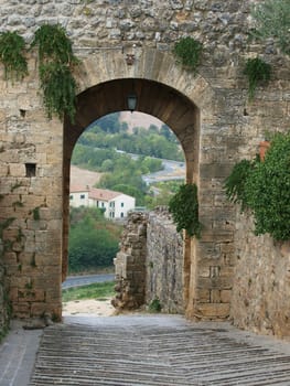  Monteriggioni, medieval village in Tuscany