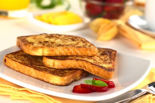 French toast (Selective Focus, Focus on the front of the middle slice) 