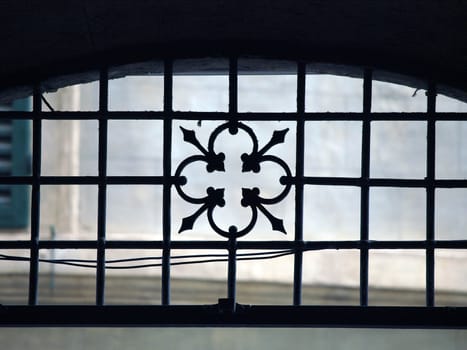 Decorative grating in the Tuscan style