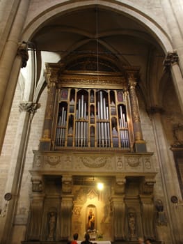 Arezzo - the Gothic Cathedral of Saint Donatus interior
