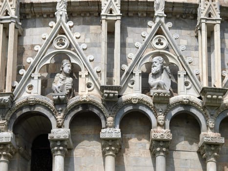 Pisa - Baptistery - diversity of architectural ornaments