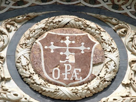 Pisa - Baptistery - diversity of architectural ornaments