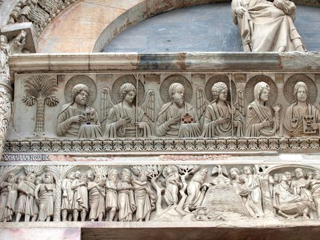Pisa - Baptistery - diversity of architectural ornaments