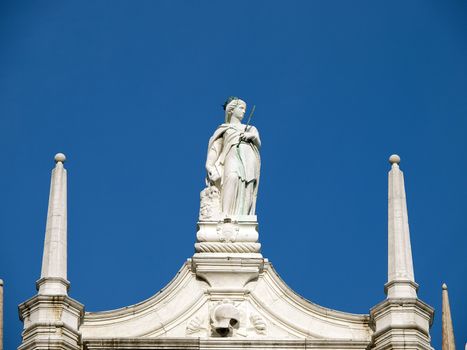 Venice - The beauty and subtlety of the architectural ornaments on the roof of the Doge's Palace