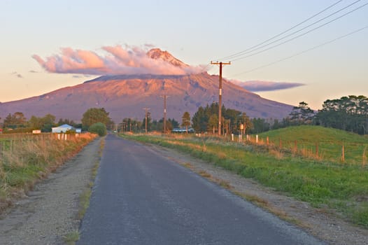 Massive volcano close to urbanized areas