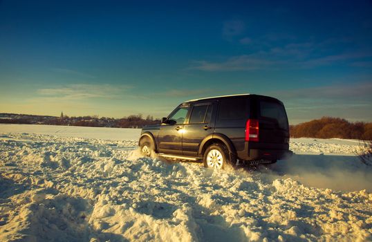 Land Rover Discovery suv
Car on background the Russian winter.
February 19, 2011